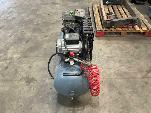 Zuigercompressor - afbeelding 4 van  10
