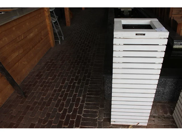 Zuilbloembak hillhout type elan excellent 110. afmeting 40 x 40 x 100 cm. - afbeelding 1 van  4