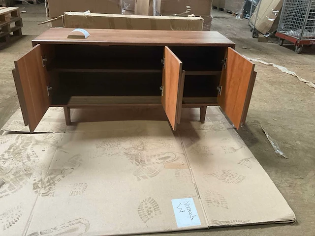 Zuiver groove 3 deuren dressoir - afbeelding 11 van  14