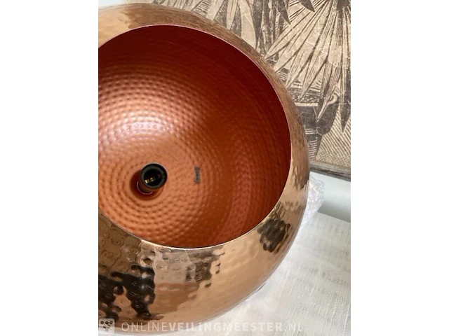 Zuiver hammered round copper hanglamp met zwart snoer zuiver, hammered round, koper - afbeelding 5 van  8