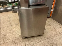 Zumex podium sinaasappelpersmachine - afbeelding 15 van  17