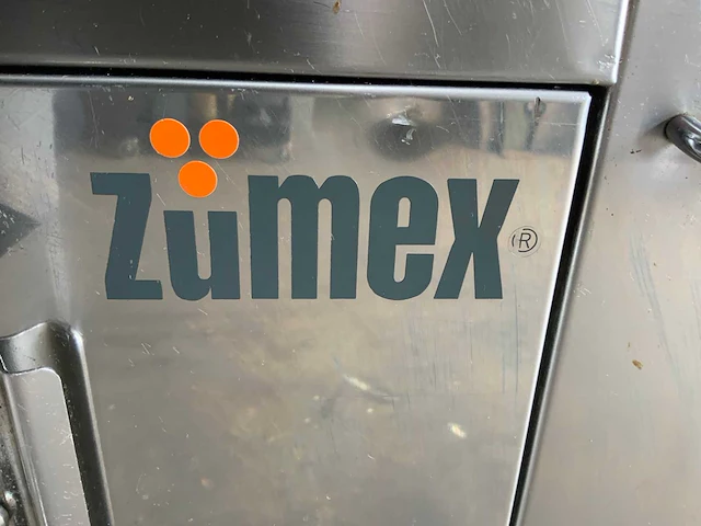 Zumex sinaasappelpersmachine - afbeelding 4 van  9