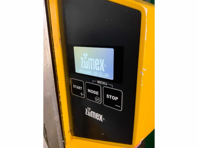 Zumex sinaasappelpersmachine - afbeelding 5 van  9