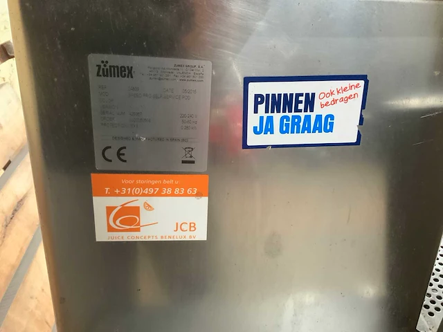 Zumex sinaasappelpersmachine - afbeelding 6 van  9
