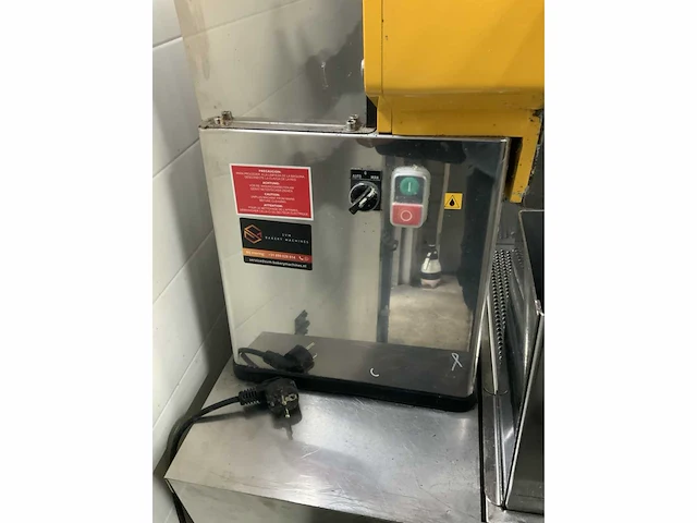 Zumex z-speed self service sinaasappelpersmachine - afbeelding 2 van  15