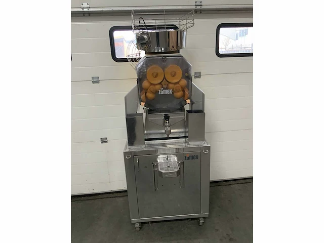 Zumex z-speed self service sinaasappelpersmachine - afbeelding 8 van  15