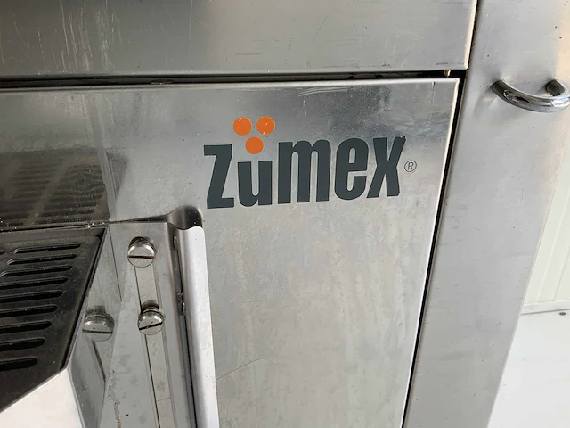 Zumex z-speed self service sinaasappelpersmachine - afbeelding 12 van  15