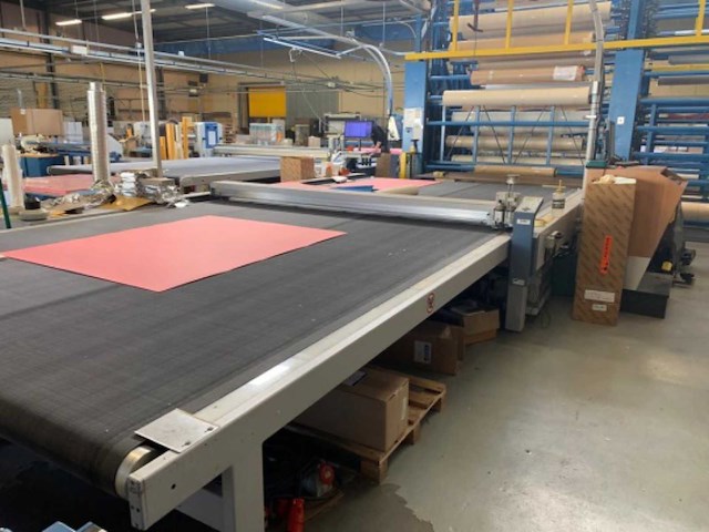 Zund - 2008 - 2xl3000cv - cnc-snijmachine - afbeelding 1 van  49