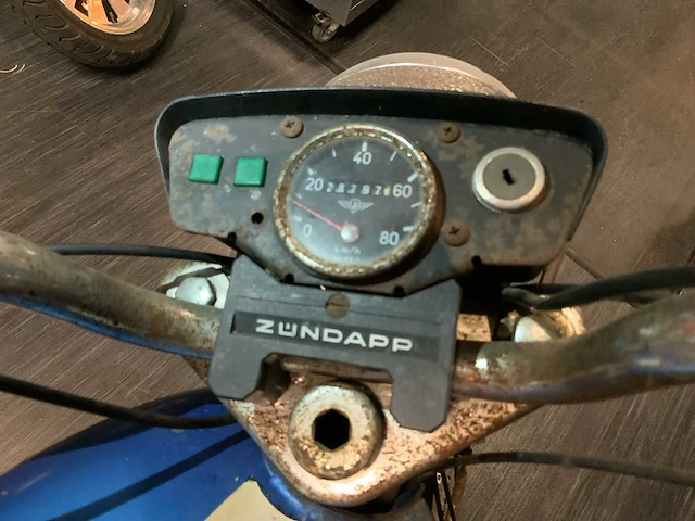 Zündapp cs50 529-03 brommer - afbeelding 4 van  13