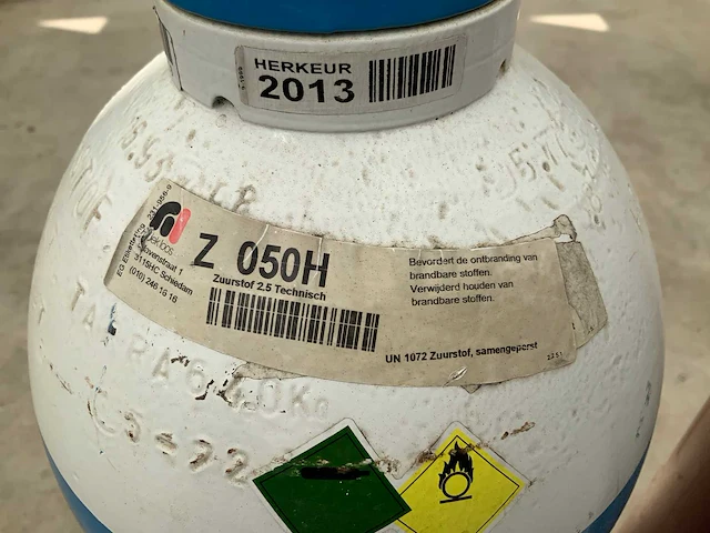 Zuurstof en acetyleen gasfles - afbeelding 2 van  9