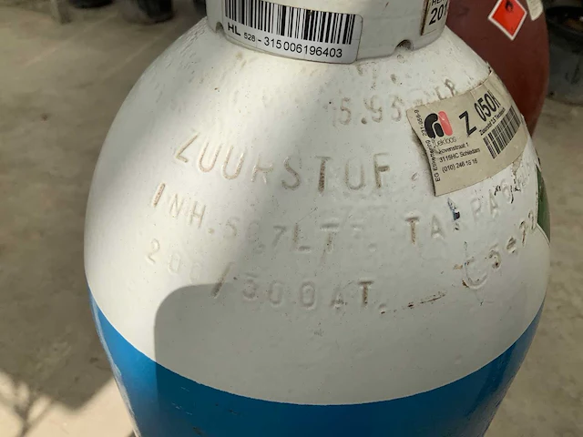 Zuurstof en acetyleen gasfles - afbeelding 3 van  9