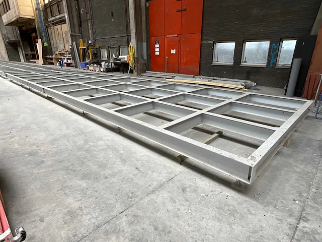 Zwaar profielstaal vloerframe / montageframe - afbeelding 1 van  5