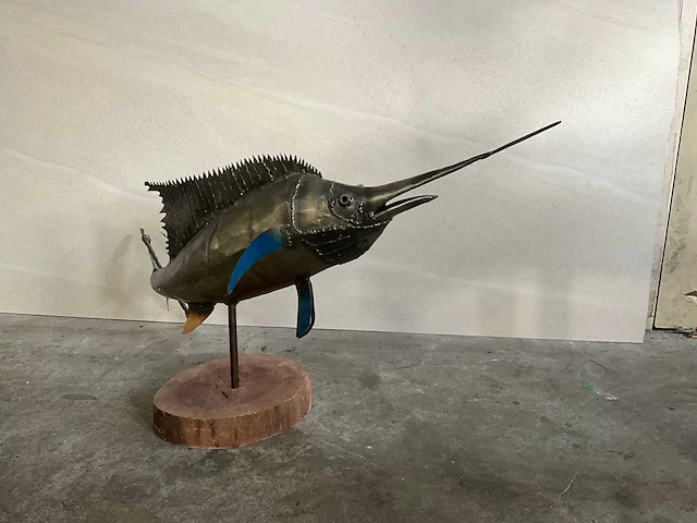Zwaardvis sculptuur - afbeelding 3 van  5