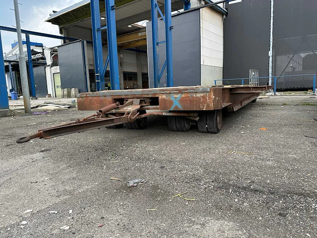 Zwaarlastwagen - afbeelding 2 van  9