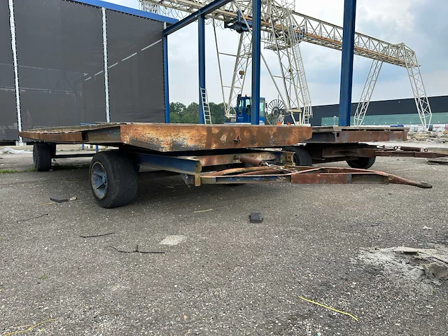 Zwaarlastwagen - afbeelding 2 van  7