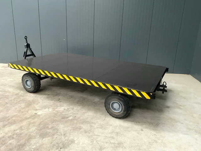 Zwaarlastwagen - afbeelding 2 van  6