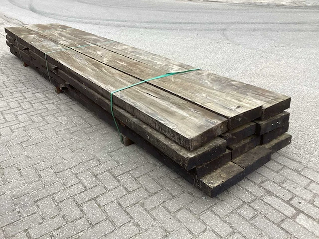 Zwart behandeld 300x75 mm balken (12x) - afbeelding 2 van  6