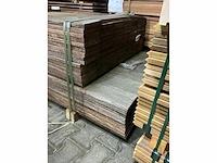 Zwart kabbes hardhouten planken geschaafd 21x145mm, lengte 155-185cm (170x) - afbeelding 2 van  3