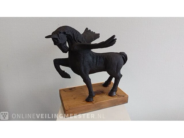 Zwart keramiek "pegasus" - afbeelding 1 van  5