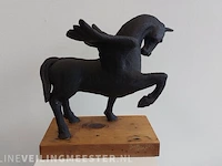 Zwart keramiek "pegasus" - afbeelding 3 van  5
