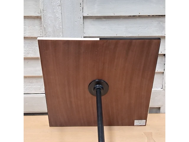 Zwart-wit bijzettafel - afbeelding 5 van  7