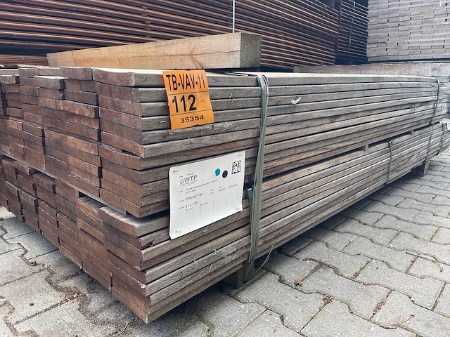 Zwarte kabbes planken geschaafd 2150-2450x145x21mm (135x) - afbeelding 2 van  3