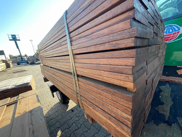 Zwarte kabbes prime hardhouten planken geschaafd 21x145mm, lengte 185cm (70x) - afbeelding 2 van  3