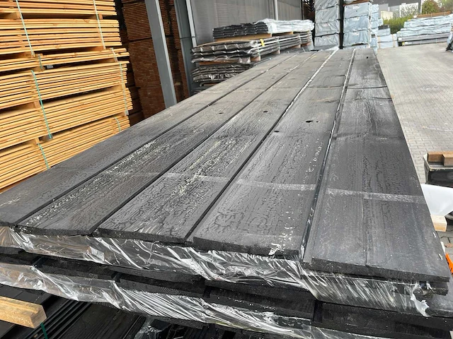 Zweeds rabat zwart gecoat 4000x182x21mm (40x) - afbeelding 1 van  3