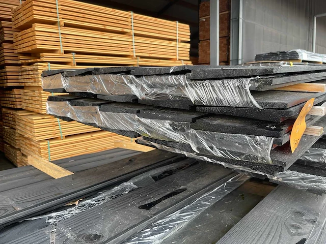 Zweeds rabat zwart gecoat 4000x182x21mm (40x) - afbeelding 3 van  3