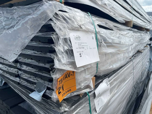 Zweeds rabat zwart gecoat 4200x195x16mm (100x) - afbeelding 2 van  3