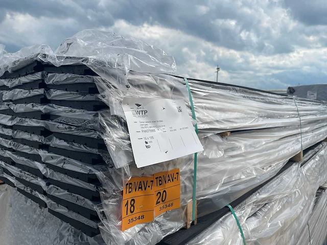 Zweeds rabat zwart gecoat 4200x195x16mm (50x) - afbeelding 2 van  3