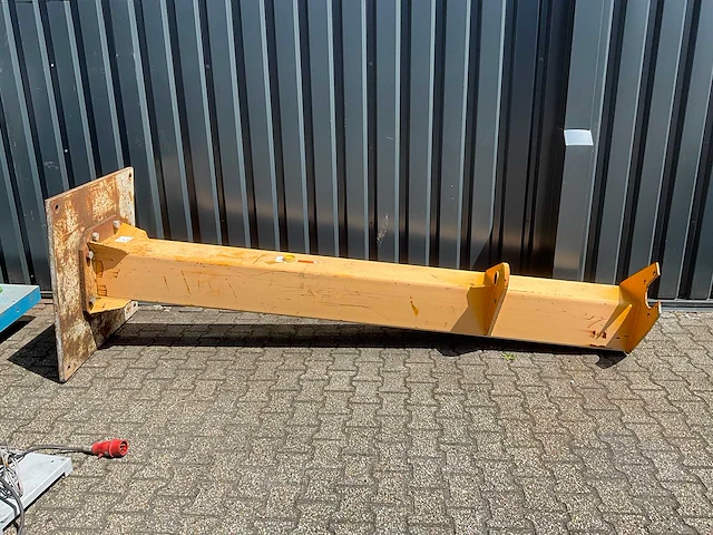 Zwenkarmkraan staander - afbeelding 2 van  4