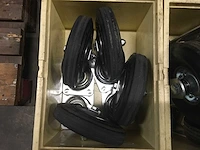 Zwenkwielen 200 x 50mm (3x) - afbeelding 3 van  4