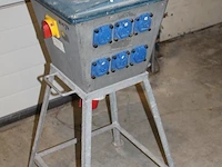 Zwerfkast keraf 107910 ke100 met 6 x 230 v, 3 x 380 v 32 amp, hoofdschakelaar en doorlus. - afbeelding 2 van  5