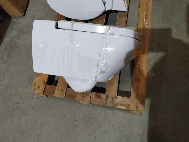 Zwevend toilet (3x) - afbeelding 1 van  8