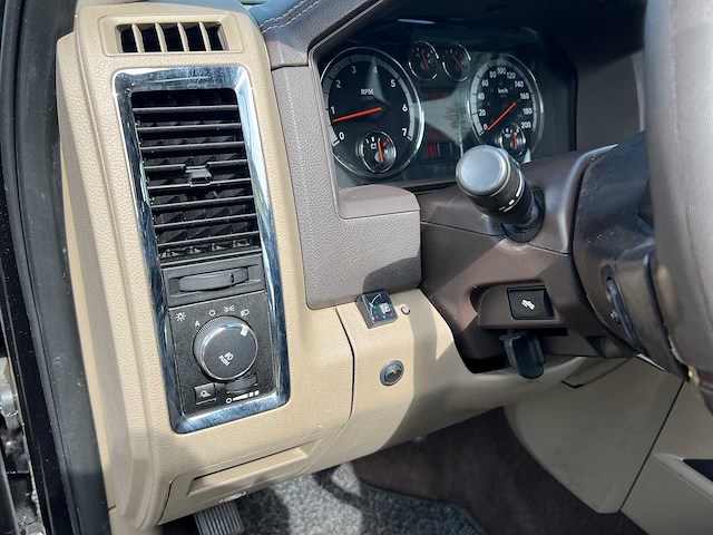 - - - dodge ram 5.7 v8 crew cab 2009 - afbeelding 5 van  40
