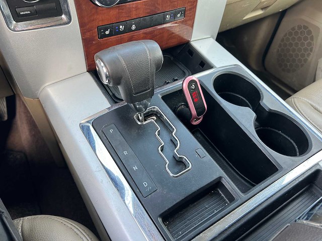 - - - dodge ram 5.7 v8 crew cab 2009 - afbeelding 14 van  40