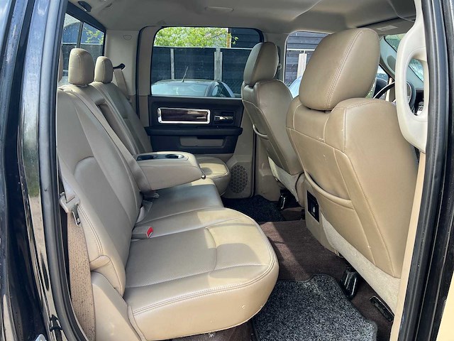 - - - dodge ram 5.7 v8 crew cab 2009 - afbeelding 38 van  40