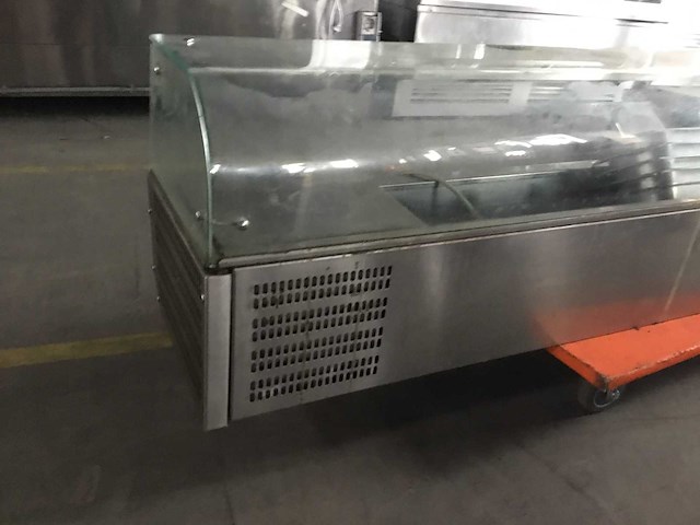 - - saladette - afbeelding 2 van  2