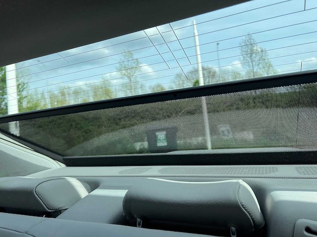 - 2011 - - personenauto - afbeelding 6 van  27