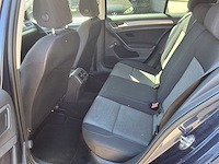 - 2013 - - personenauto - afbeelding 3 van  13