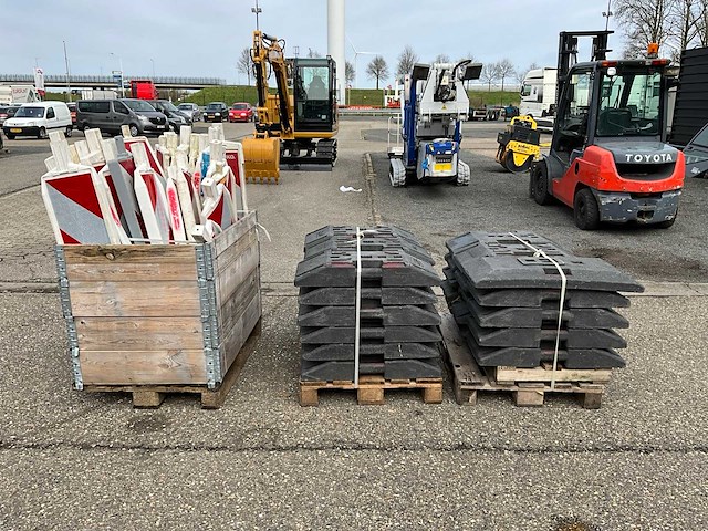 +/- 30x geleidebaken - afbeelding 8 van  11