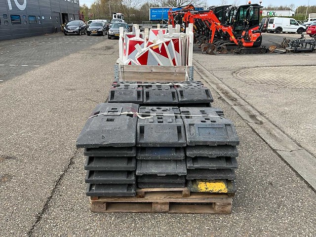 +/- 30x geleidebaken - afbeelding 9 van  10