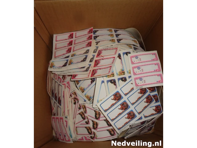 +/- 700 naamstickers strijklabels 6x - afbeelding 1 van  3