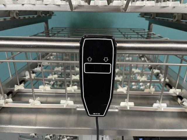 - diverse medische apparatuur - afbeelding 4 van  6