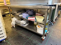 - mobiele rvs debrasseertafel - afbeelding 8 van  8