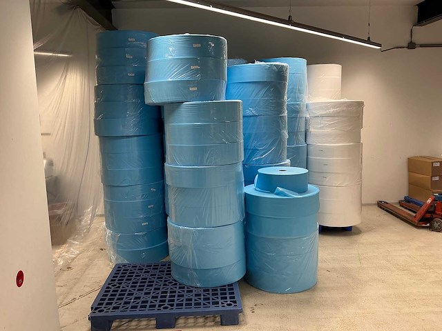 - mondkapjes stof op rol (940x) - afbeelding 2 van  10