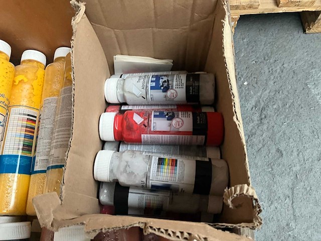 - partij mengverf - afbeelding 3 van  4