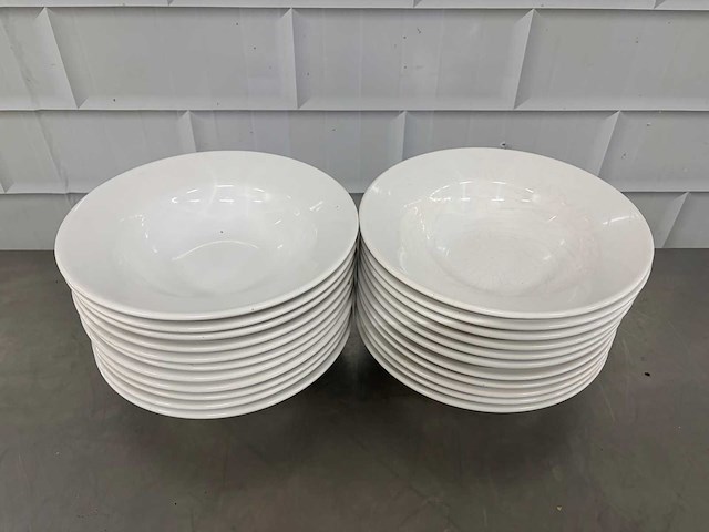 - porselein diep bord (22x) - afbeelding 1 van  4