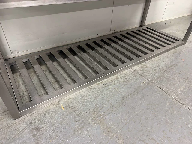 - rvs aanvoertafel - afbeelding 4 van  5